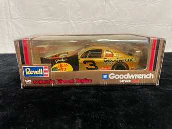 Dale Earnhardt 1/24 Bass Pro Shop Revell Diecast In Box