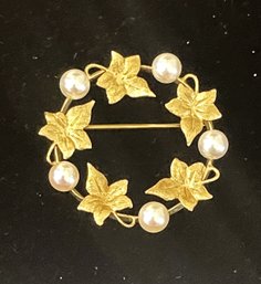 Stamped FJG- Frank J. Golden, 14K Yellow Gold Wreath With Pearls Brooch