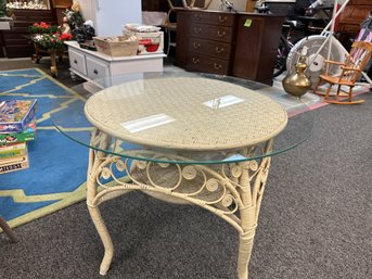 Round Wicker Table With Glass Top