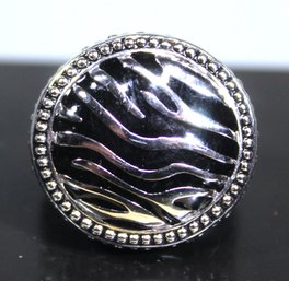 Large Faced Silver Tone Ladies Fashion Ring Size 9