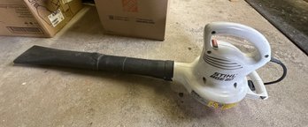 STIHL BGE 60 Blower House Hold Type 120V - 60 Hz, 9.6 Amps Listed 15Y.