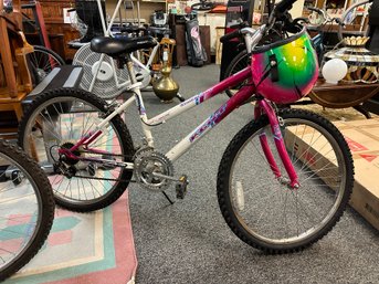 Kent Trail Blaster Bicycle With Helmet