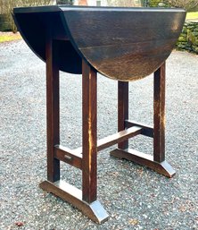 An Early 19th Century Oak Round Drop-Leaf Table #671 By Gustav Stickley