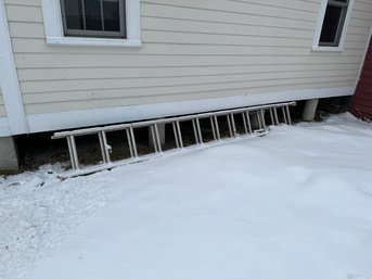 30 FOOT EXTENSION LADDER