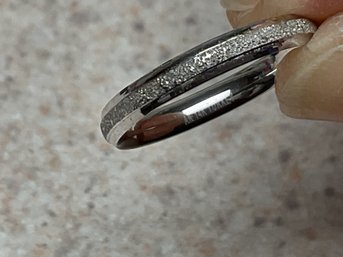14k White Gold Band With A Textured Band