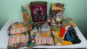 Star Wars Sheets And Collectibles Lot