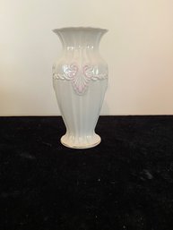 Vase Georgian Shell By Belleek Pottery