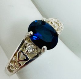 STERLING SILVER BLUE SAPPHIRE AND TINY WHITE ACCENT STONE RING