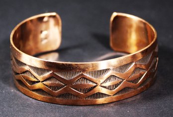 Fine Native American Indian Signed 'VT' Solid Copper Cuff Bracelet