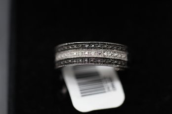 Sterling Silver Band With Small Diamonds Size 6.75