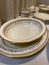 Minton Marquesa Bone China Service For Eight Including Platter And Serving Bowl
