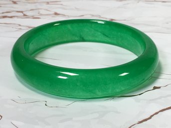 (3 Of 3) Vintage ? New ? Green Jade Bangle Bracelet / Very Pretty Color - Interesting Color - Very Nice Piece