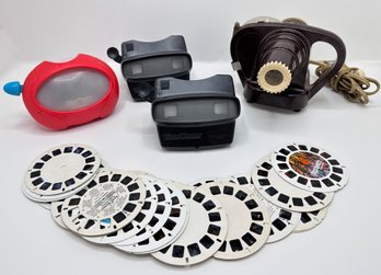 Vintage Viewmaster Junior Projector & 3 Viewers With Reels