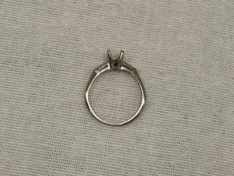 18K White Gold Solitaire Ring Setting (no Stone)