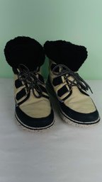 Sorel Low Cut Boots - Size 7.5