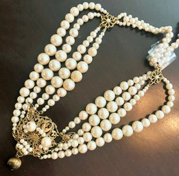 A Vintage Hobe Necklace