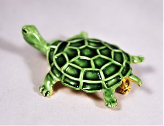 Gold Tone Light Green Enamel Turtle Broon Pin