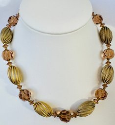 VINTAGE SIGNED LISNER GOLD TONE AND CHAMPAGNE COLOR FACETED BEAD NECKLACE