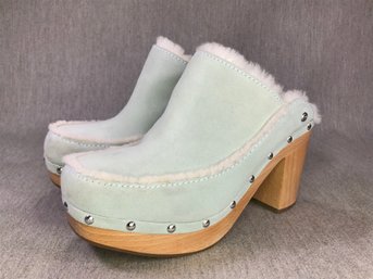 New $185 UGGS Light Blue Audriana Light Blue Suede Shearling Heeled Clogs - Never Worn - Size 9 US / 40 Eur