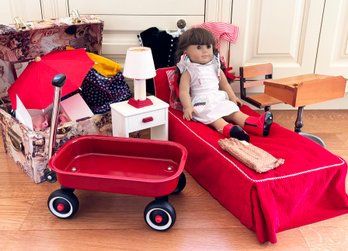 An Authentic Pleasant Company, American Girl Doll And Accessories - 'Molly McIntire'