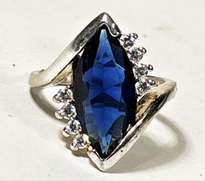 Sterling Silver Blue Gemstone Ladies Ring Having White Stones Size 6.5