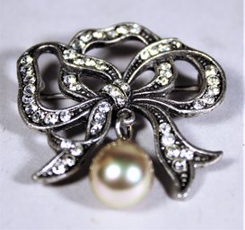 Silver Tone Signed Anne Koplik Bow Form Brooch W Faux Pearl