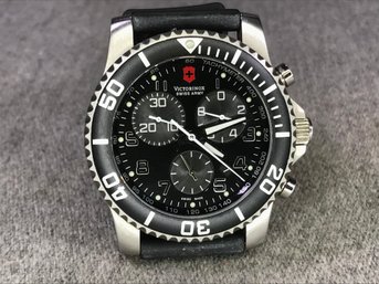 Fantastic Mens VICTORINOX Swiss Army Chronograph Watch With Brand New Battery - Black Silicone Strap - NICE !