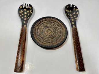 Two's Company Plastic Utensils And Rest Plate (3)