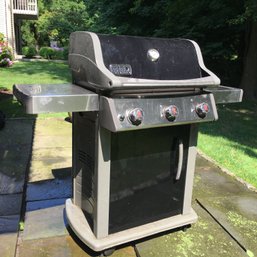 Great Looking WEBER - SPIRIT Grill - Overall Clean And In Good Condition - Would Benefit From Good Cleaning