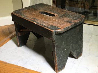 Very Cute Country Milking Stool / Barn Bench In GREAT Old Green Paint - Amazing Patina - Great Wear / Surface