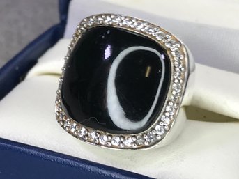 Beautiful Vintage Sterling Silver / 925 Ring With Black Onyx Encircled With White Zircons - Made In Thailand