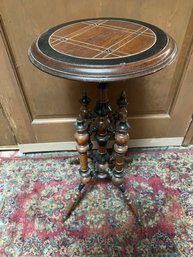 Victorian Walnut Plant Stand/ Pedestal End Table