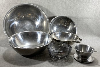 Kitchen Metalware - Bowls, Colander Or Strainer, & Gravy Or Sauce Bowl