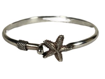 Sterling Silver Starfish Clasped Bangle Bracelet