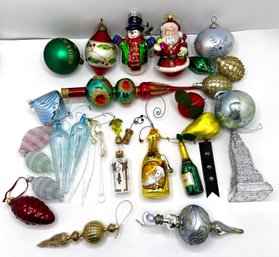 Over 25 Christmas Ornaments & Tree Topper: Some Vintage