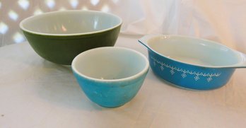 3 Pyrex Mixing Bowls Casserole