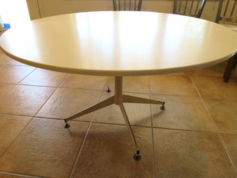 Knoll Style Mid Century Modern Round Table