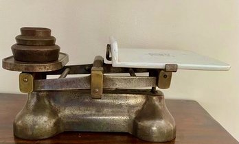 Antique W & T Avery, Ltd 14 Pound Balancing Scale With Ceramic Tray - Made In England