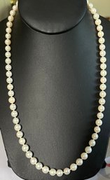 VINTAGE KNOTTED PEARL NECKLACE 14K GOLD CLASP 21' LONG