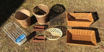 Lot Of Vintage Useable & Serving Baskets