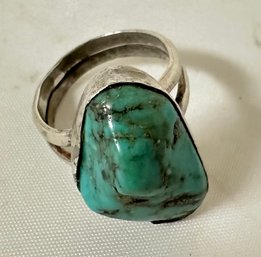 Old Pawn Turquoise Chunk Ring.       LW-C2