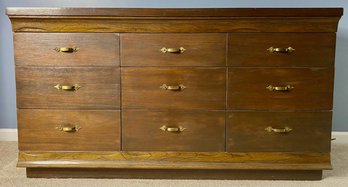 Vintage 9-Drawer Dresser