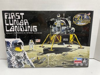 Monogram, First Lunar Landing . 1/48 Scale Model Kit. (#7)