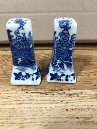 Vintage House Of Blue Willow Salt & Pepper Shaker Set Made In Japan