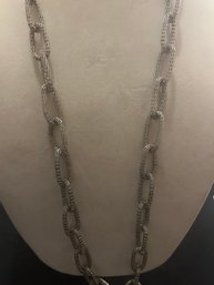 Interlocking Chain Links Necklace