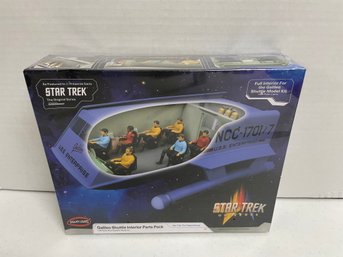 Polar Lights, Star Trek Galileo Shuttle. 1/32 Scale Model Kit.(#10)