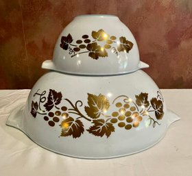Pair Of Vintage Golden Grape On Delphite Blue Cinderella Nesting Pyrex Mixing Bowls