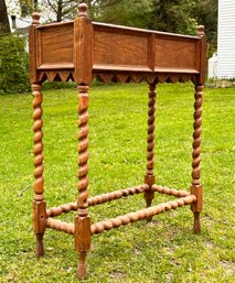 An Early 20th Century Oak Barley Twist Plant Stand - Gorgeous!