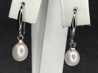 Very Pretty - Brand New - Sterling Silver / 925 Genuine Cultured Pearl Drop Earrings - Very Nice Earrings