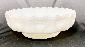 Vintage Anchor Hocking Fire King Milk Glass Centerpiece Pedestal Bowl